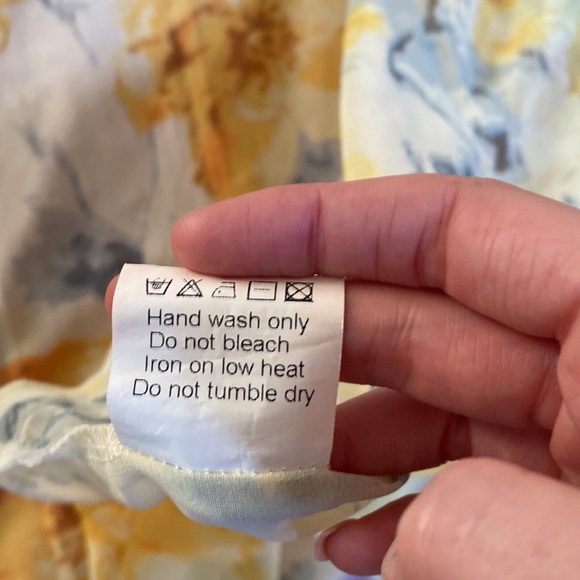 Beach coverup - Picture 8 of 9